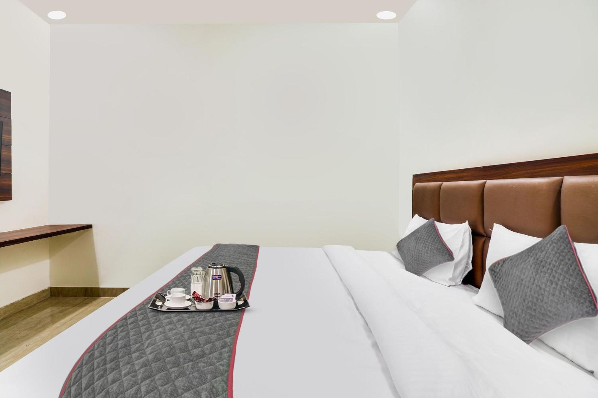 Hotel O Golden Grand Агра Екстер'єр фото
